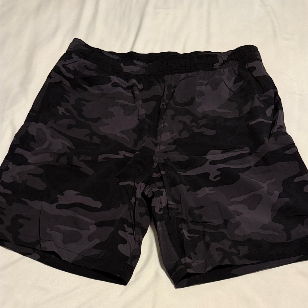 Kirkland Signature Men's Dark Camouflage Athletic Shorts